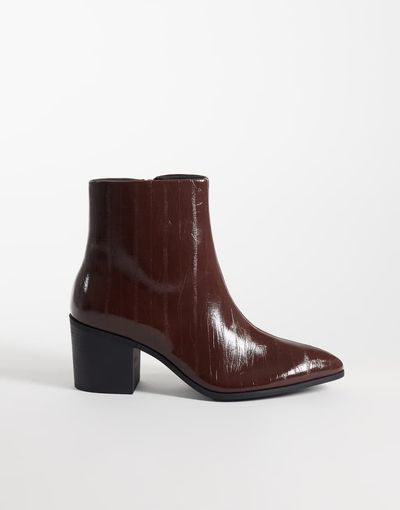 ASOS DESIGN ASOS DESIGN heeled chelsea boots in brown embossed eel effect
