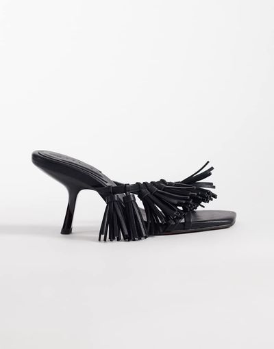 ASOS DESIGN ASOS DESIGN Hibernate tassel mid heeled mules in black