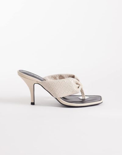ASOS DESIGN ASOS DESIGN Hot-stuff plaited toe thong heeled sandals in off white