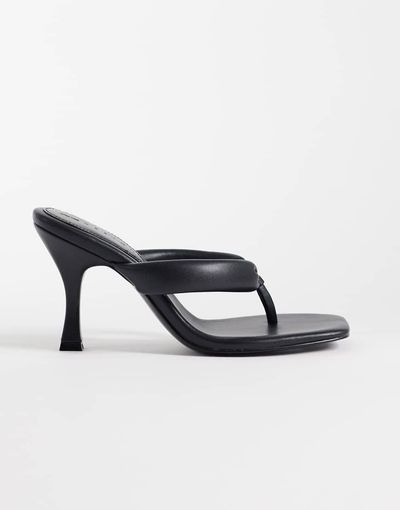 ASOS DESIGN ASOS DESIGN Huddle padded toe thong heeled sandals in black