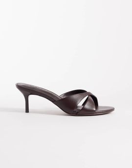 ASOS DESIGN ASOS DESIGN Hum premium cross strap mid heeled mules in chocolate leather-Brown