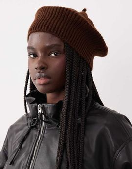 ASOS DESIGN ASOS DESIGN knit beret in chocolate-Brown