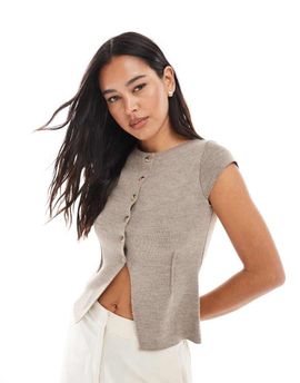 ASOS DESIGN ASOS DESIGN knit cardigan with cap sleeves in mocha-Brown