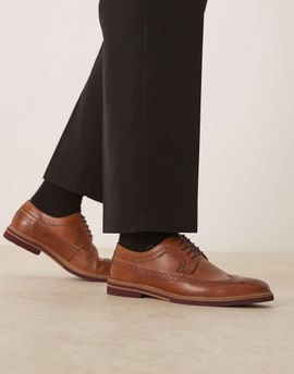 ASOS DESIGN ASOS DESIGN lace up brogue derby in tan leather-Brown