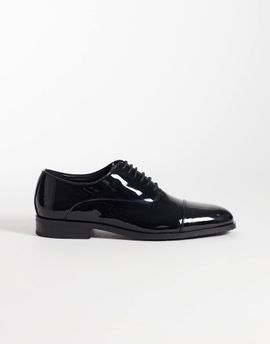 ASOS DESIGN ASOS DESIGN lace up oxford shoes with toe cap in black patent