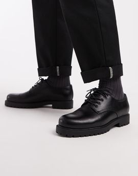 ASOS DESIGN ASOS DESIGN lace up shoes in black with cleated soles