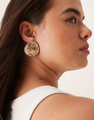 ASOS DESIGN ASOS DESIGN large stud earrings with circular design in textured gold tone