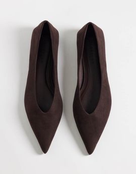 ASOS DESIGN ASOS DESIGN Lari pointed ballet flats in chocolate suedette-Brown