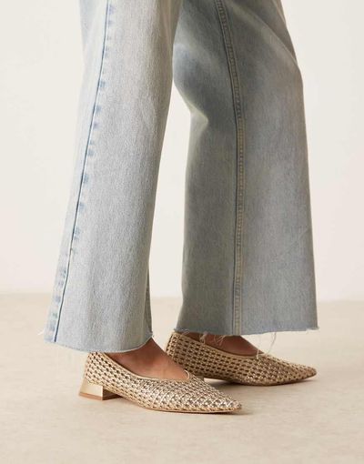 ASOS DESIGN ASOS DESIGN Lavinia heeled ballet shoes in gold weave