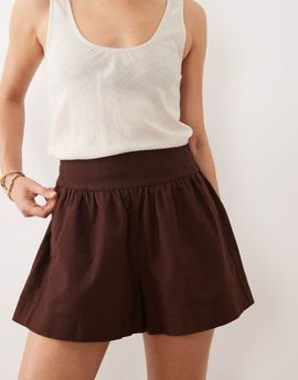 ASOS DESIGN ASOS DESIGN linen look pull on shorts in chocolate-Neutral
