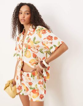 ASOS DESIGN ASOS DESIGN linen look shorts in fruit print - part of a set-White