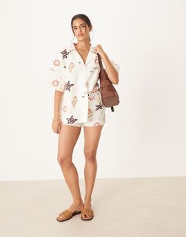 ASOS DESIGN ASOS DESIGN linen look shorts in vacation print-Multi