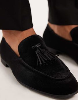 ASOS DESIGN ASOS DESIGN loafers in black velvet with tassel