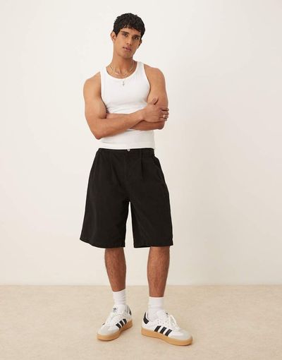 ASOS DESIGN ASOS DESIGN long length shorts in black with double pleats