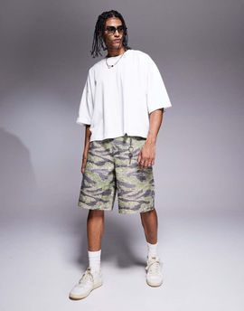ASOS DESIGN ASOS DESIGN long length shorts with carpenter detailing in camo-Multi