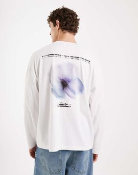 ASOS DESIGN ASOS DESIGN long sleeve oversized t-shirt with blurred flower graphic in white