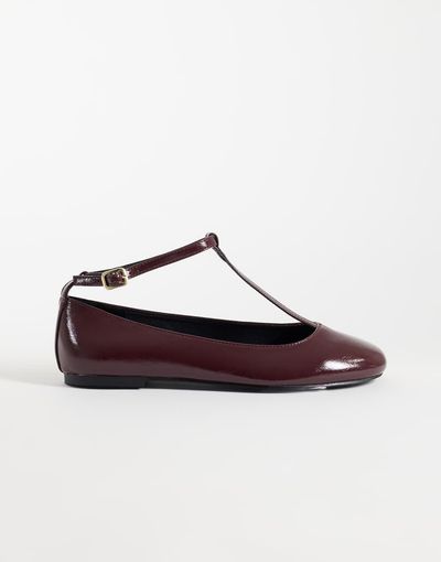 ASOS DESIGN ASOS DESIGN Lulu T bar ballet flats in burgundy-Red