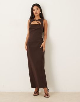 ASOS DESIGN ASOS DESIGN maxi dress with cut out front detail in brown-Red