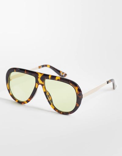 ASOS DESIGN ASOS DESIGN metal temple aviator in tort with light green lens-Brown