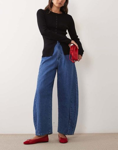 ASOS DESIGN ASOS DESIGN minimalist waistband barrel leg jeans in rinse wash-Blue