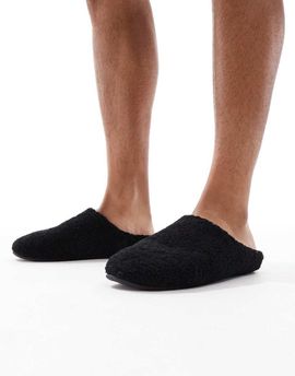ASOS DESIGN ASOS DESIGN mule slippers in black borg