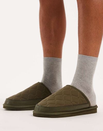 ASOS DESIGN ASOS DESIGN mule slippers in khaki nylon with borg lining-Green