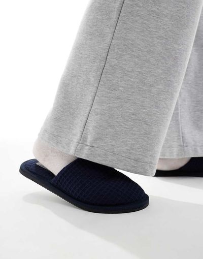 ASOS DESIGN ASOS DESIGN mule slippers in navy waffle-Gray