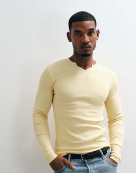 ASOS DESIGN ASOS DESIGN muscle fit long sleeve notch neck t-shirt in yellow rib