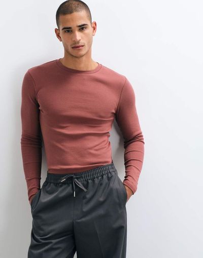 ASOS DESIGN ASOS DESIGN muscle fit long sleeve t-shirt in brown rib-RED