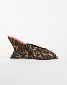ASOS DESIGN ASOS DESIGN Navigate peep toe wedges in leopard-Multi