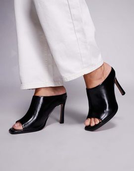 ASOS DESIGN ASOS DESIGN Nessa high heeled mules in black