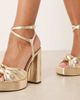 ASOS DESIGN ASOS DESIGN Nutshell knotted platform block heel sandals in gold - 3