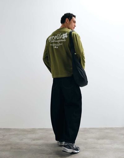 ASOS DESIGN ASOS DESIGN oversized long sleeve top with logo print in khaki-Green