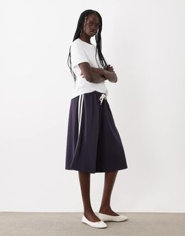 ASOS DESIGN ASOS DESIGN oversized shorts with side stripe in navy