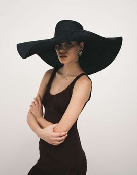 ASOS DESIGN ASOS DESIGN oversized straw hat in black