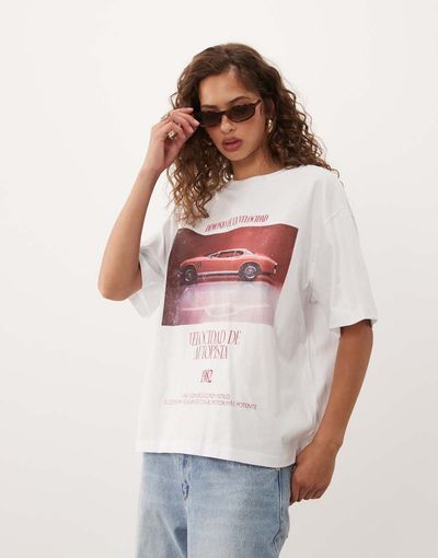 ASOS DESIGN ASOS DESIGN Oversized T-shirt with sports car graphic in red and cream-White