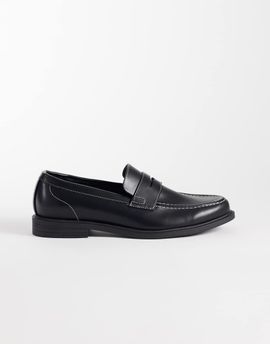 ASOS DESIGN ASOS DESIGN penny loafers with contrast stich detail in black