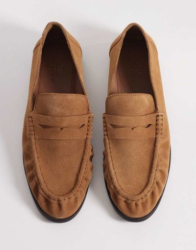 ASOS DESIGN ASOS DESIGN penny loafers with ruching in tan suede-Brown