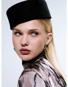 ASOS DESIGN ASOS DESIGN pillbox hat in black felt
