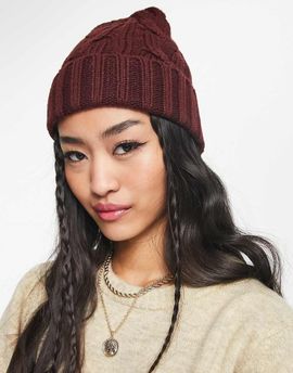 ASOS DESIGN ASOS DESIGN polyester cable knit beanie in burgundy-Red