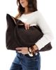 ASOS DESIGN ASOS DESIGN premium suede bonded scoop tote bag in chocolate-Brown - 4