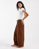 ASOS DESIGN ASOS DESIGN pull on barrel pants in chocolate-Brown - 3