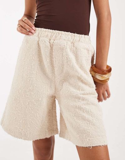 ASOS DESIGN ASOS DESIGN pull on shorts in textured denim-Neutral