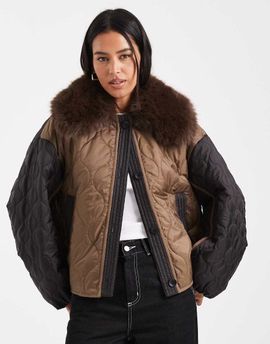 ASOS DESIGN ASOS DESIGN quilted hybrid teddy collarless jacket with pink lining in mocha-Navy