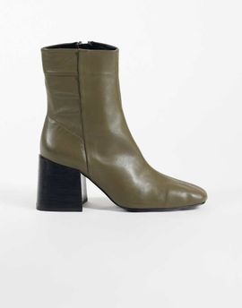 ASOS DESIGN ASOS DESIGN Raiden soft leather block heel ankle boots in olive-Green