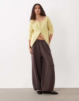 ASOS DESIGN ASOS DESIGN relaxed fit jogger in textured jacquard set in brown