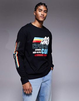 ASOS DESIGN ASOS DESIGN relaxed long sleeve T-shirt with ski sports graphic in black