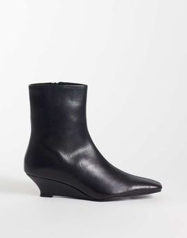 ASOS DESIGN ASOS DESIGN Renata leather wedge smart ankle boots in black