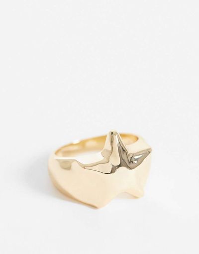 ASOS DESIGN ASOS DESIGN ring with star design in molten gold tone