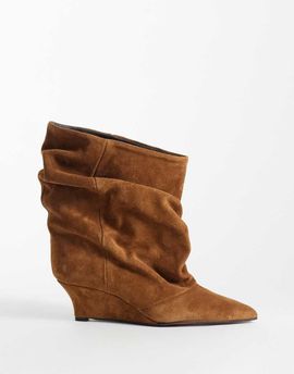 ASOS DESIGN ASOS DESIGN Riven premium suede wedge slouch boots in rust-Brown
